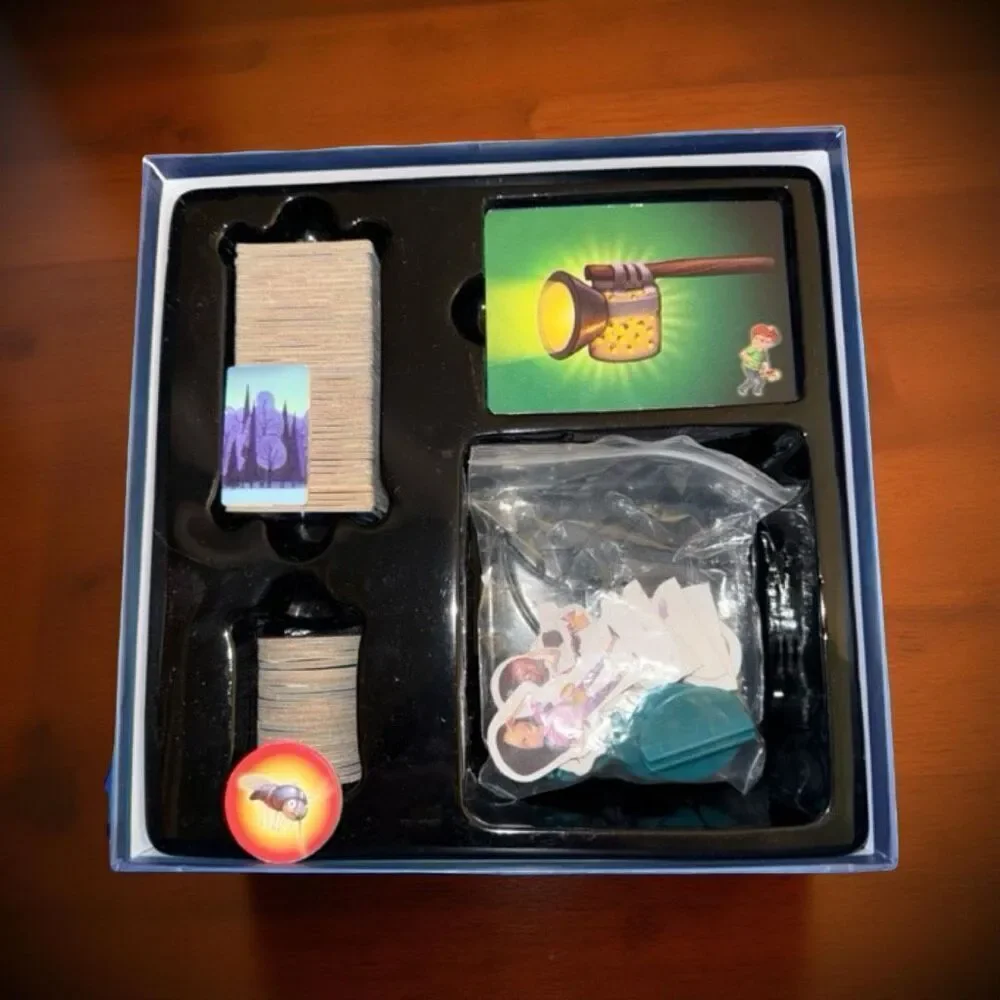 Gamewright Flashlights & Firefly “Light & Seek” Game Complete
